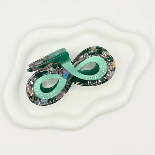Aki Infinity Cellulose Acetate Hair Claw Clips