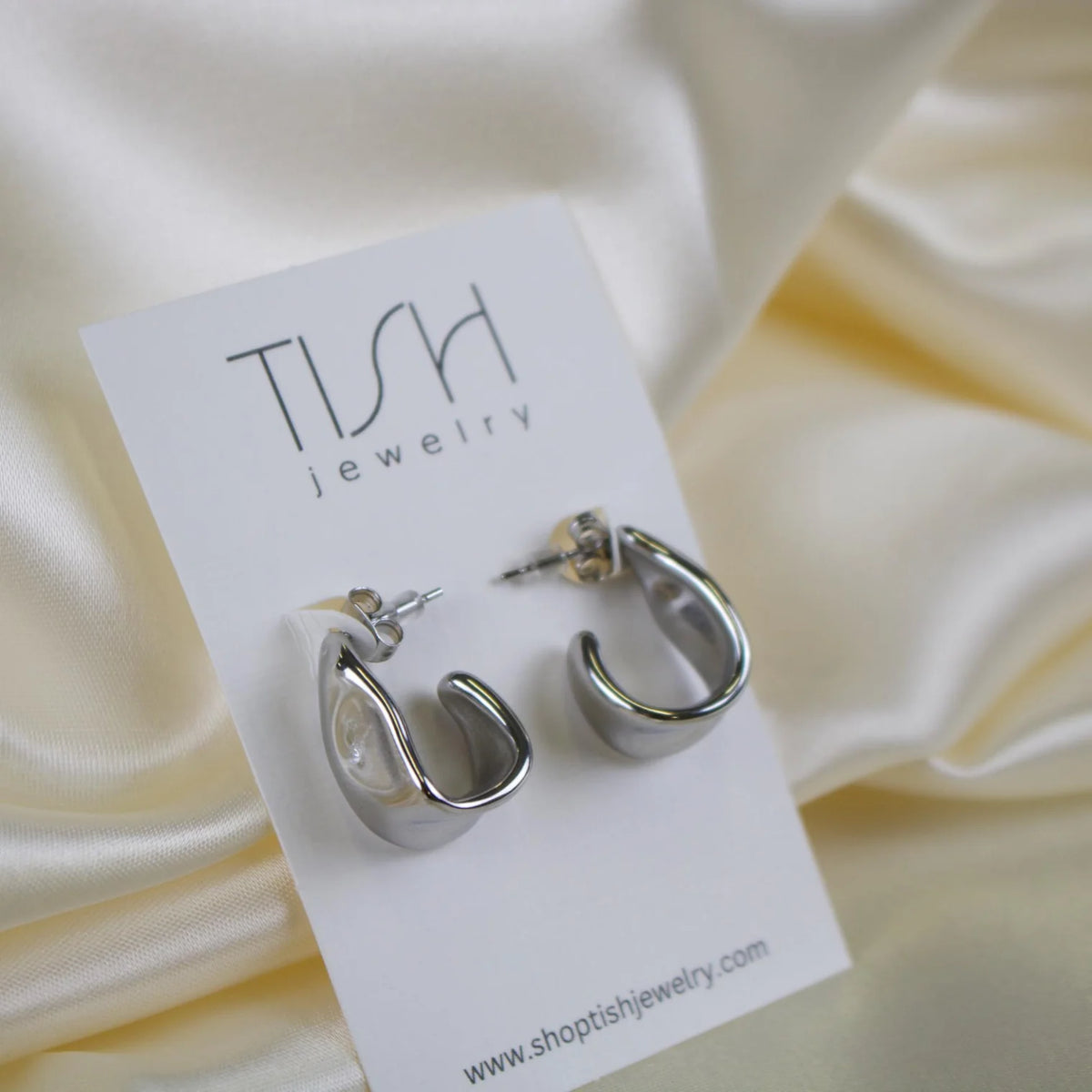 Capri // Hammered Wave Earrings