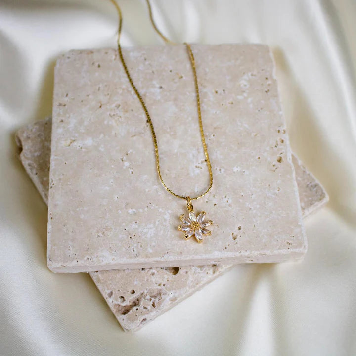 Fleur Necklace