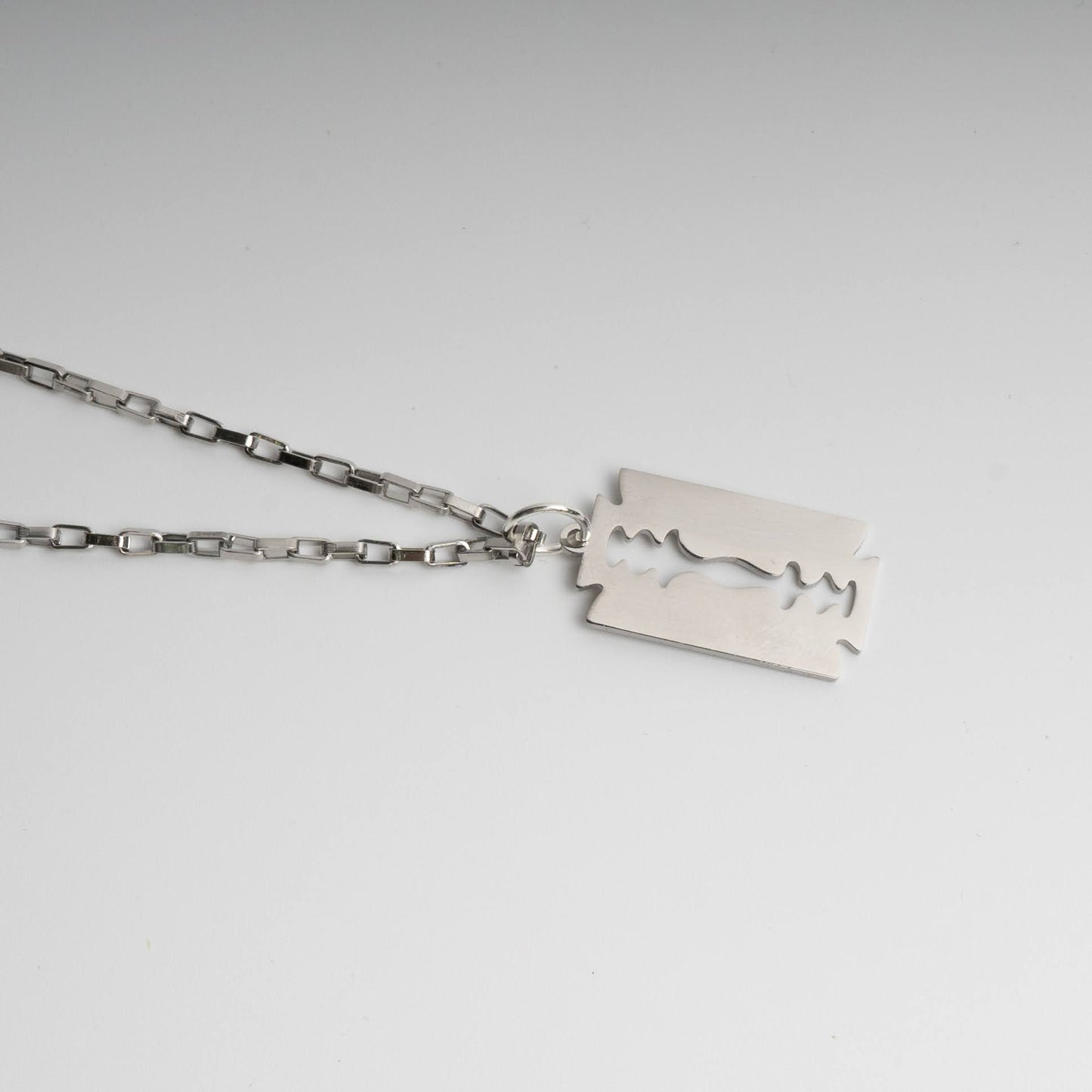 Razor 22" Necklace